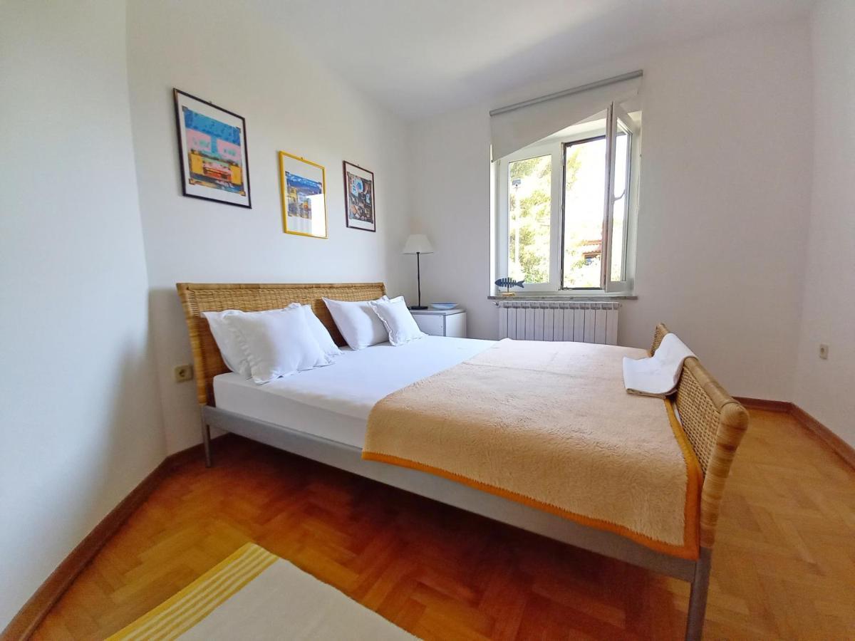 Apartment Lungomare Pola Esterno foto
